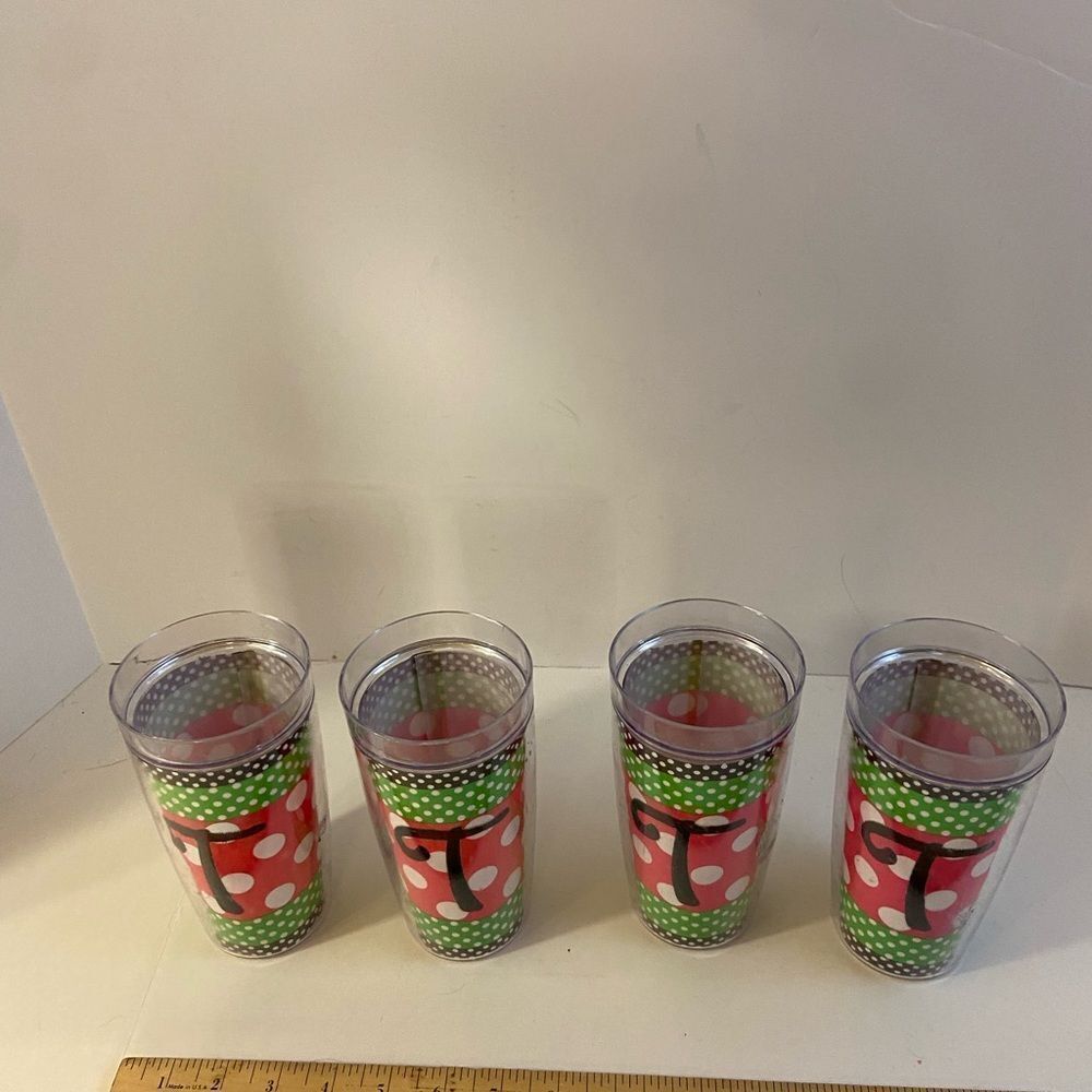 Mud pie plastic cups dots “T”‎